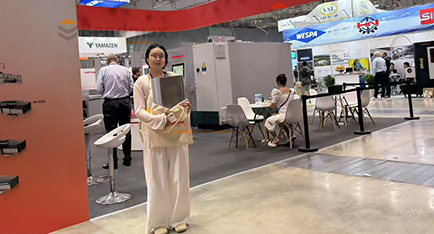 bendmax at the exhibition site in Vietnam