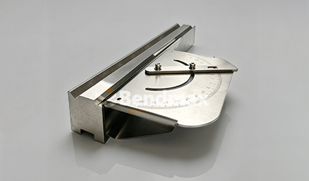 Magnetic squaring arm-Integral type- for press brake